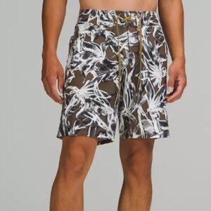 Lululemon Mens 38 Current State Board Shorts 9" Floral Swim Trunks Beach EUC